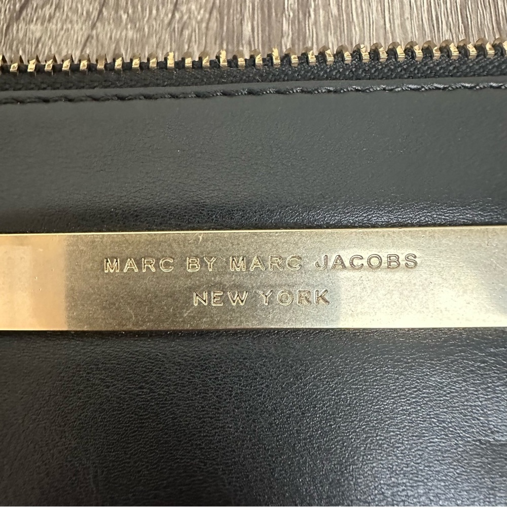 Marc By Marc Jacobs Tote Bag - Picture 11 of 16
